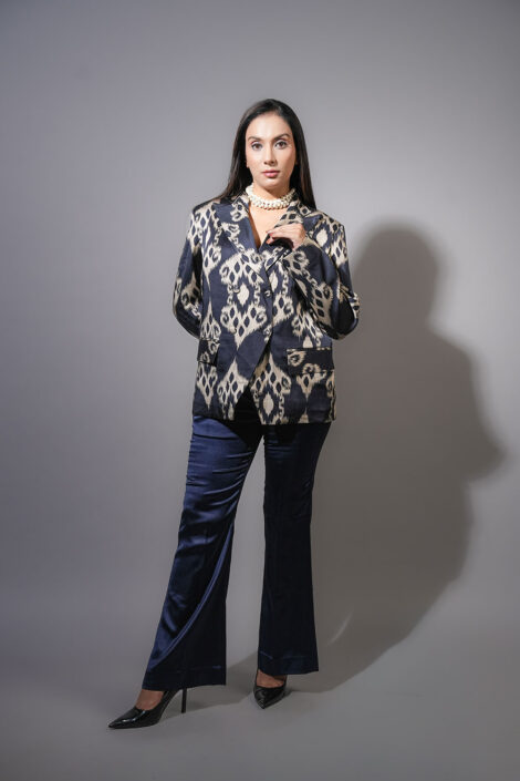 noir-ikat-set-1 noir-ikat-set-1