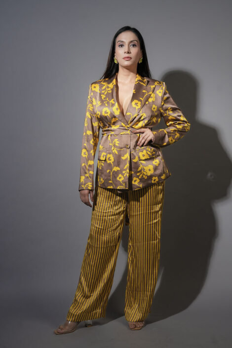 sunlit-bloom-set-1 sunlit-bloom-set-1